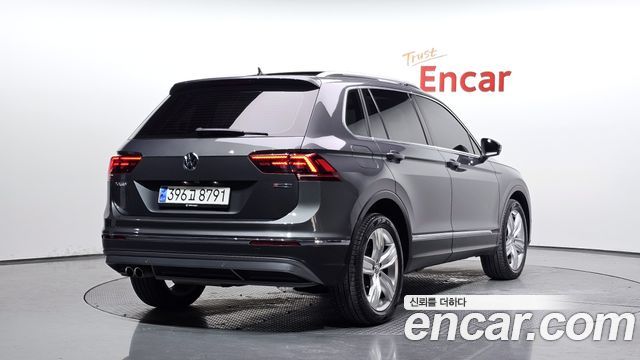 Volkswagen Tiguan 2020 — photo 2