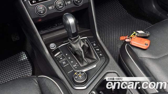 Volkswagen Tiguan 2020 — photo 12
