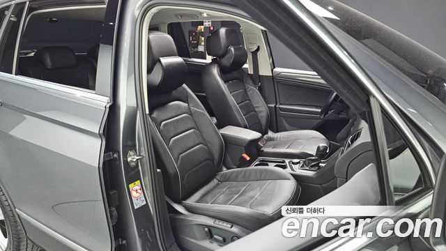 Volkswagen Tiguan 2020 — photo 13