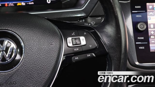 Volkswagen Tiguan 2020 — photo 22