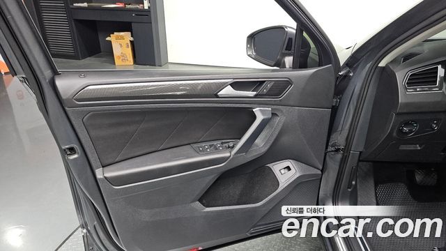 Volkswagen Tiguan 2020 — photo 14