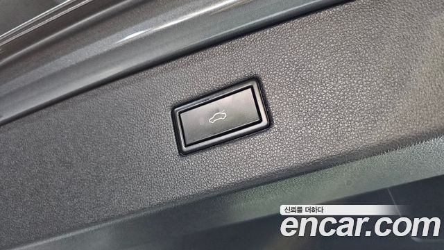 Volkswagen Tiguan 2020 — photo 33