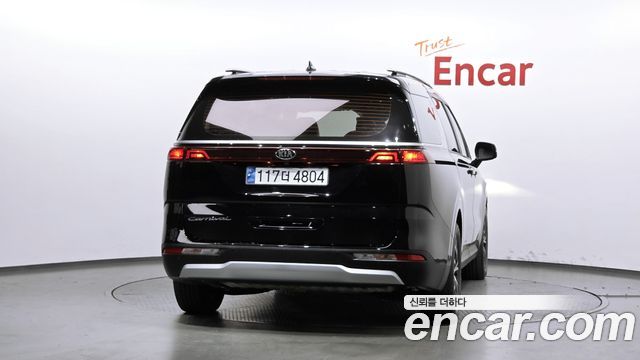 Kia Canival 2021 — photo 4