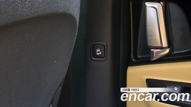 Kia Canival 2021 — photo 19