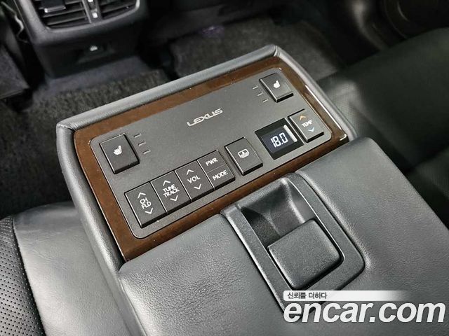 Lexus ES 2014 — photo 13