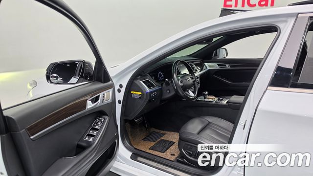Genesis G80 2018 — photo 10
