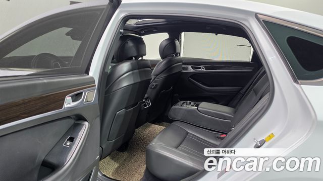 Genesis G80 2018 — photo 11