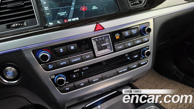 Genesis G80 2018 — photo 12