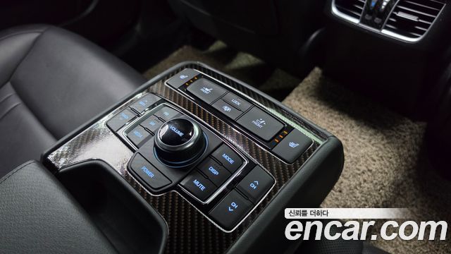 Genesis G80 2018 — photo 20