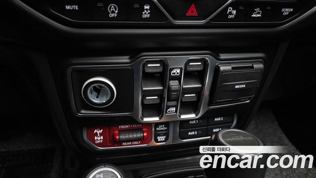 Jeep Gladiator 2022 — photo 17