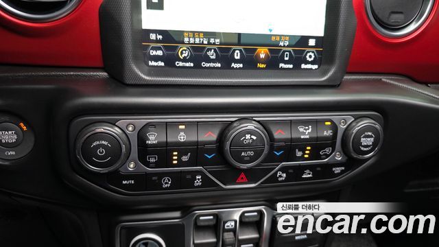 Jeep Gladiator 2022 — photo 18