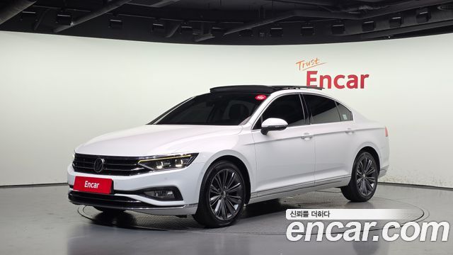 Volkswagen Passat 2021 — photo 1