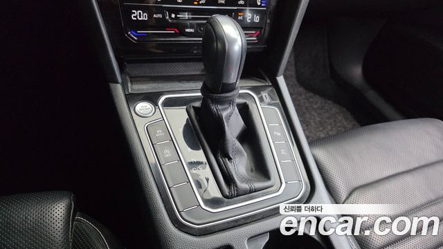 Volkswagen Passat 2021 — photo 9