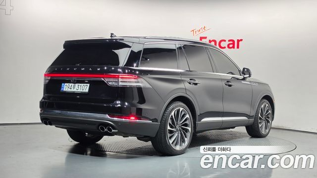 Lincoln Aviator 2021 — photo 2