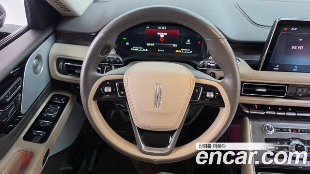 Lincoln Aviator 2021 — photo 19