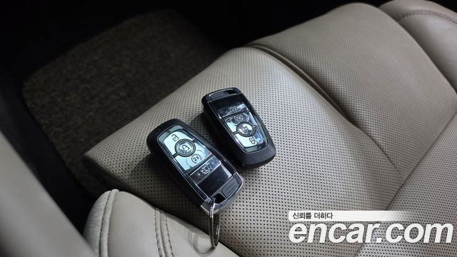 Lincoln Aviator 2021 — photo 21