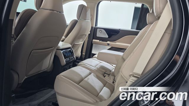 Lincoln Aviator 2021 — photo 25