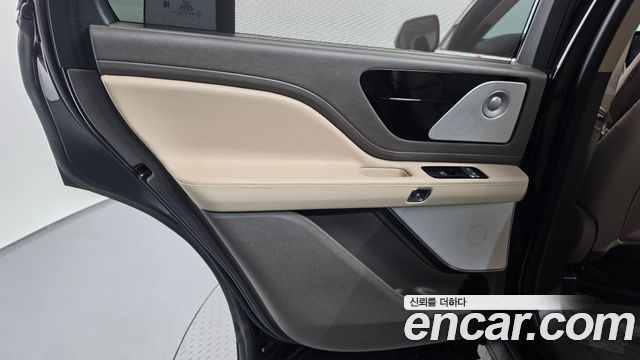 Lincoln Aviator 2021 — photo 15