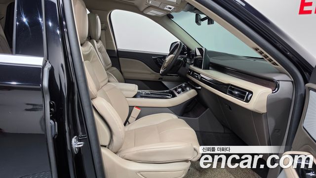 Lincoln Aviator 2021 — photo 16