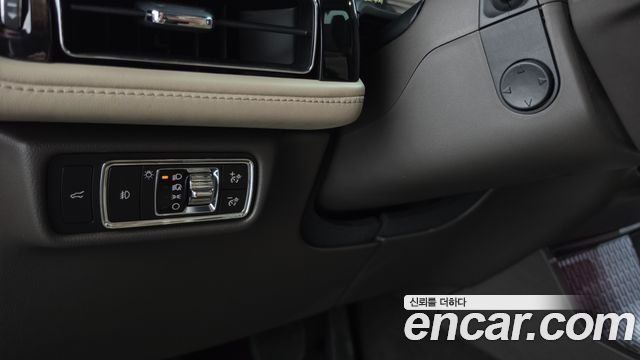 Lincoln Aviator 2021 — photo 27