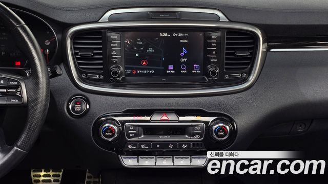 Kia Sorento 2019 — photo 22