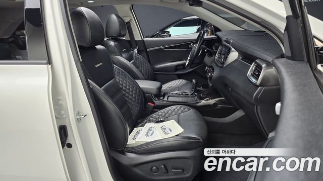 Kia Sorento 2019 — photo 16