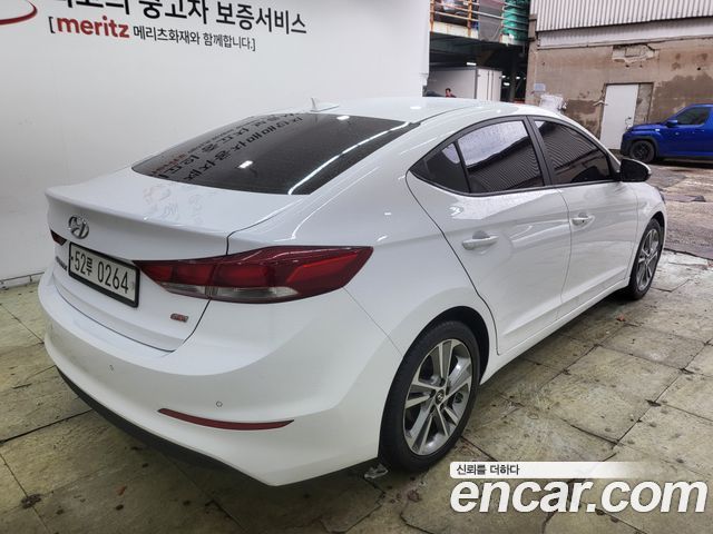 Hyundai AVANTE 2017 — photo 7
