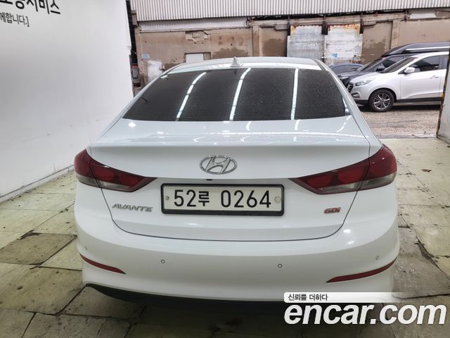 Hyundai AVANTE 2017 — photo 8