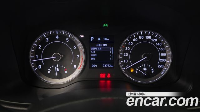 Hyundai Venue 2020 — photo 11