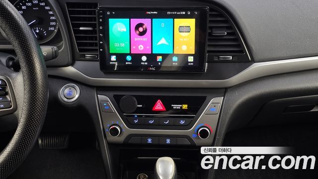 Hyundai AVANTE 2017 — photo 20
