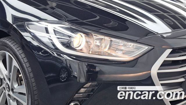 Hyundai AVANTE 2017 — photo 8