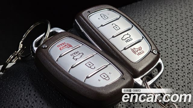 Hyundai AVANTE 2017 — photo 27