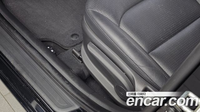 Hyundai AVANTE 2017 — photo 28