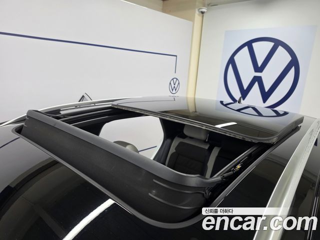 Volkswagen T-Roc 2022 — photo 11