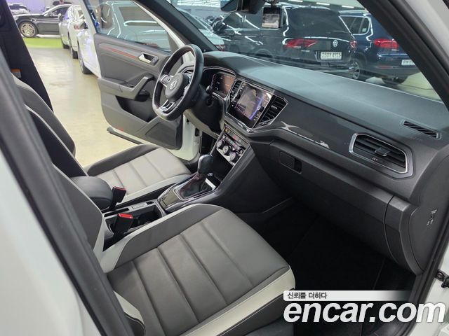 Volkswagen T-Roc 2022 — photo 20