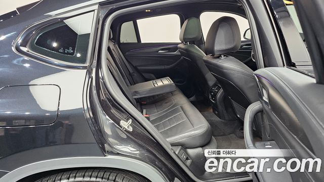BMW X4 2021 — photo 17