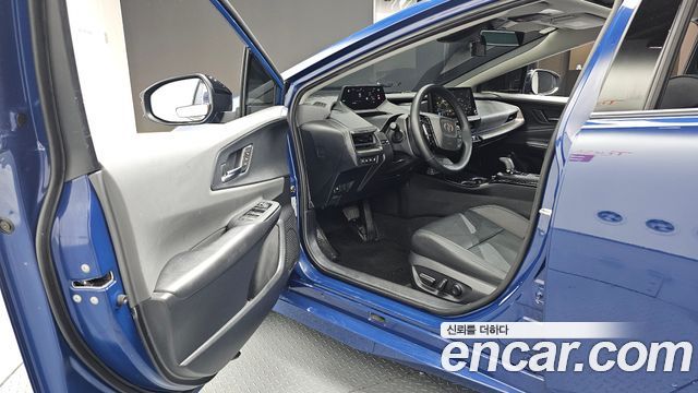 Toyota Prius 2024 — photo 13