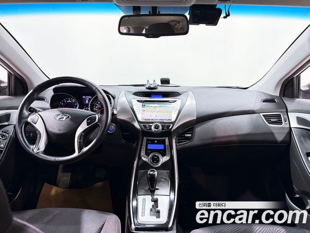 Hyundai AVANTE 2011 — photo 4