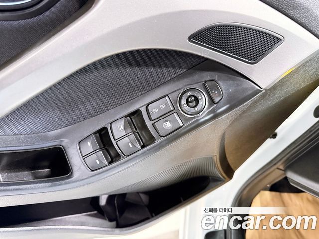Hyundai AVANTE 2011 — photo 8