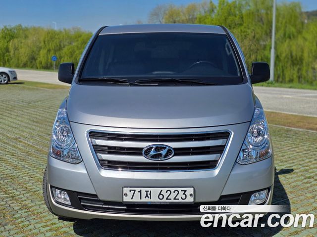 Hyundai Starex 2018 — photo 2