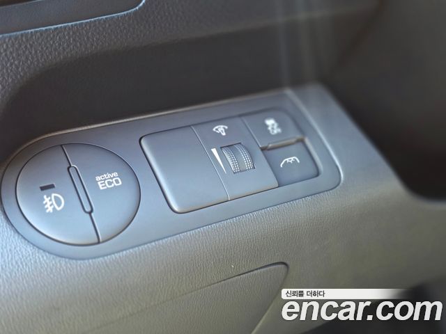 Hyundai Starex 2018 — photo 8