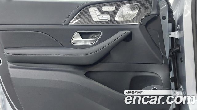 Mercedes-Benz GLE-Class 2025 — photo 15