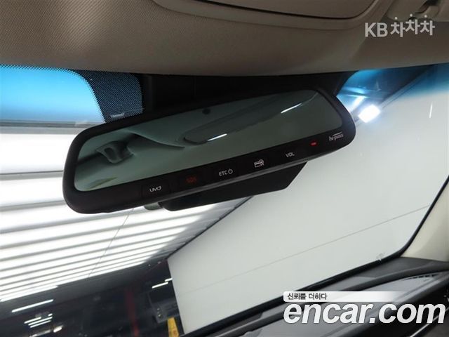 Kia K7 2020 — photo 13