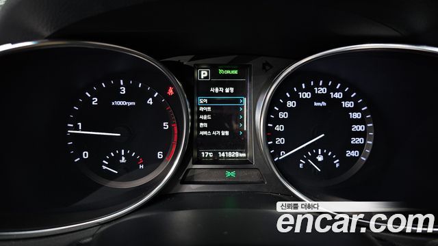 Hyundai Santafe 2016 — photo 11
