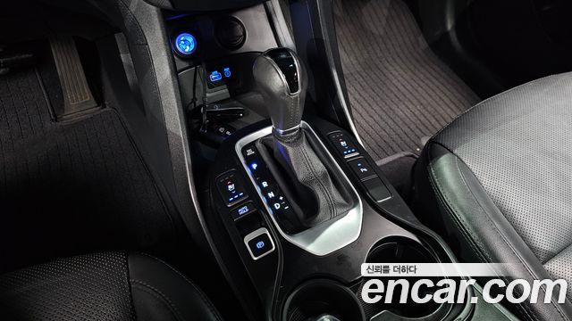Hyundai Santafe 2016 — photo 12