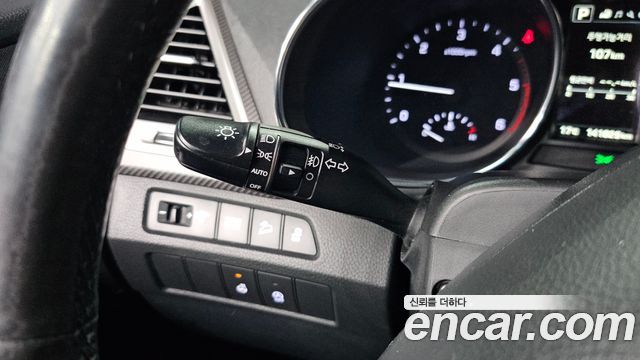 Hyundai Santafe 2016 — photo 23