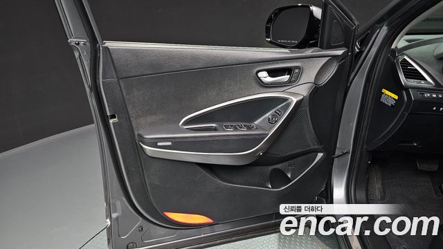 Hyundai Santafe 2016 — photo 14