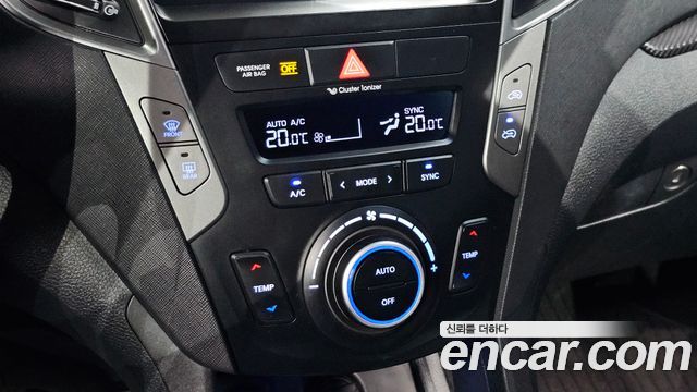 Hyundai Santafe 2016 — photo 28