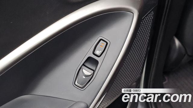 Hyundai Santafe 2016 — photo 31