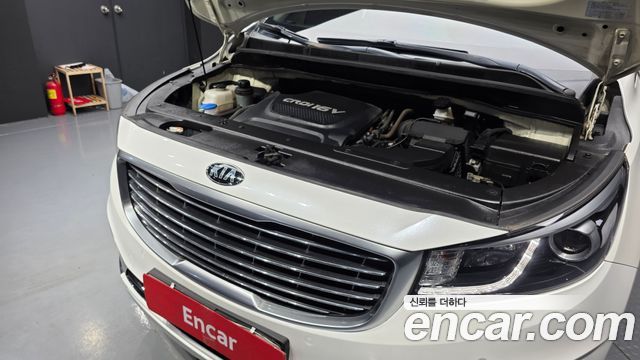 Kia Canival 2016 — photo 6